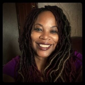 Meet your Posher, Ayana